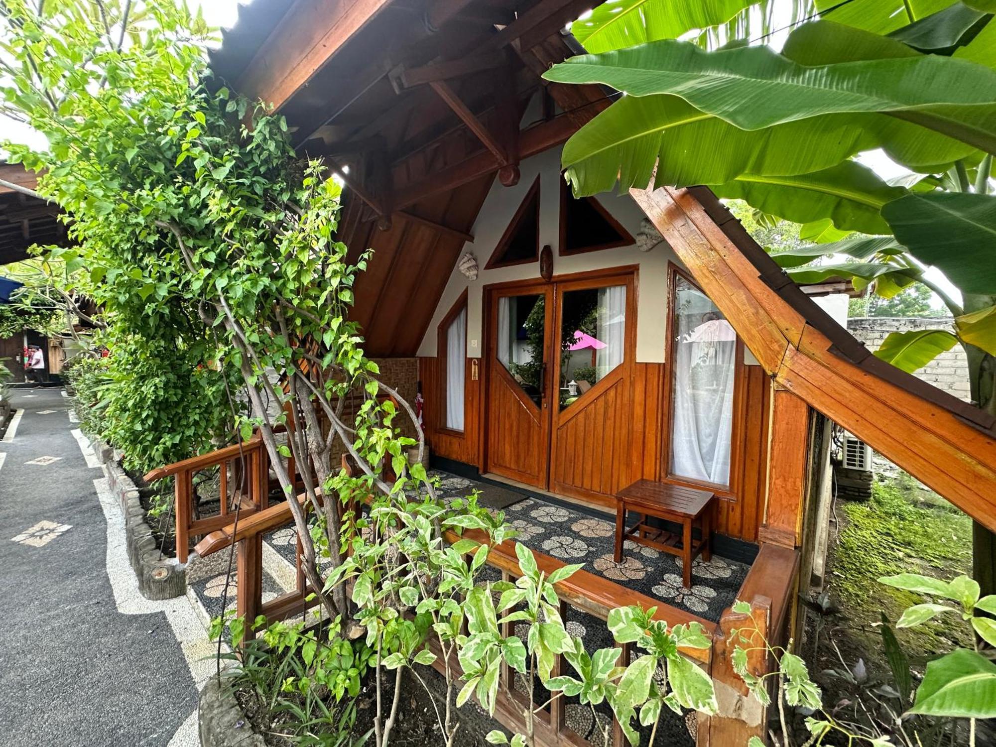 Sunny Rose Bungalows Gili Air - Adults Only Екстериор снимка