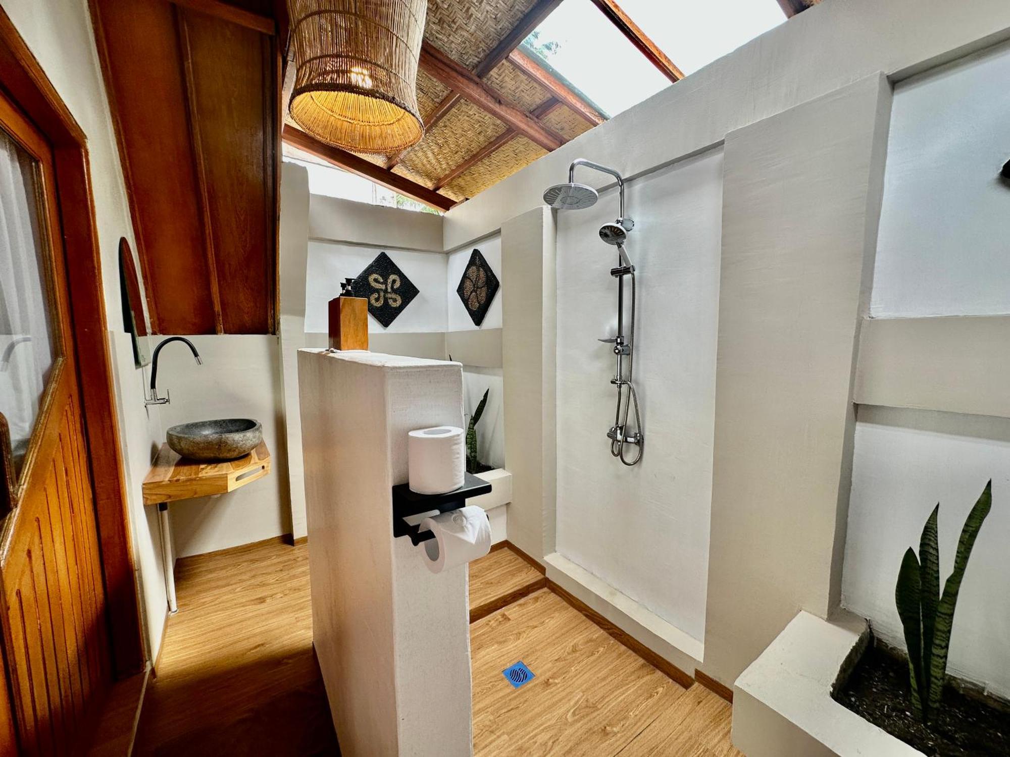 Sunny Rose Bungalows Gili Air - Adults Only Екстериор снимка